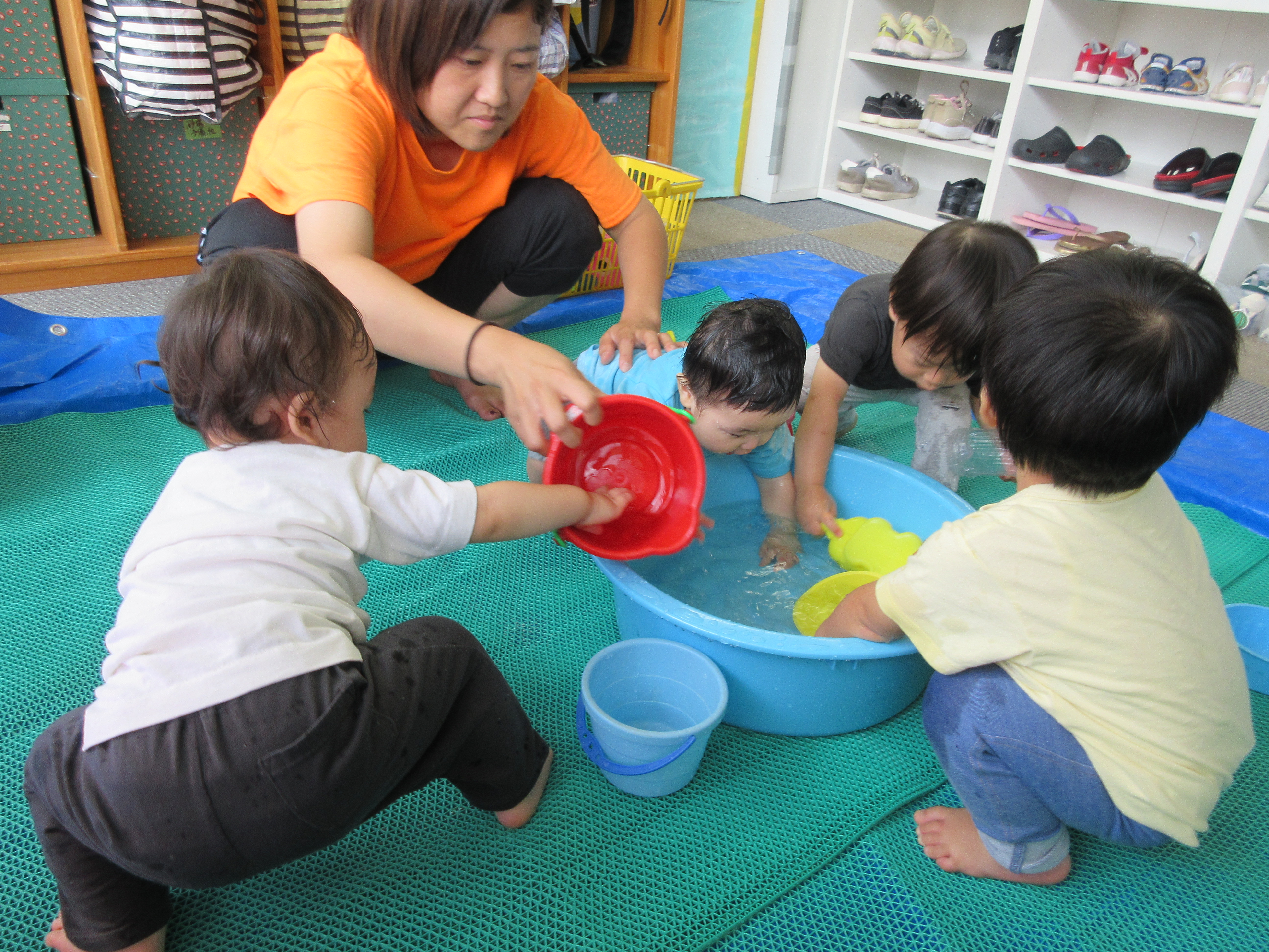 お水遊び
